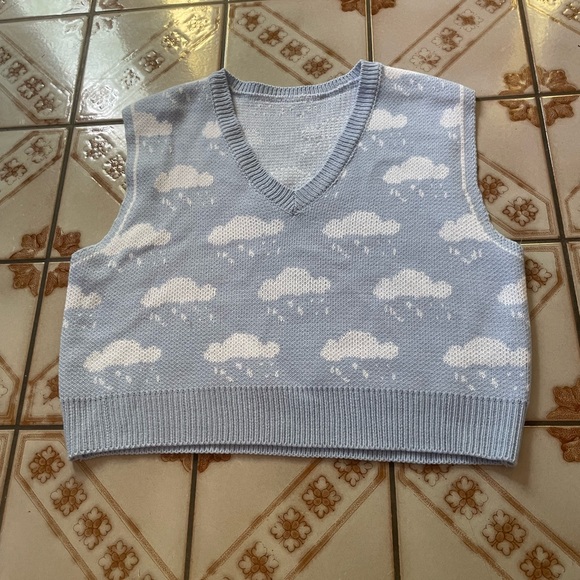 NWOT Cloud Knit Vest - Picture 1 of 4